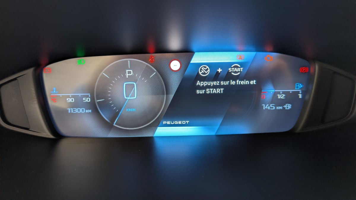 Vente en ligne Peugeot 308 SW Hybrid 145 e-DCS6 Allure au prix de 25 420 €