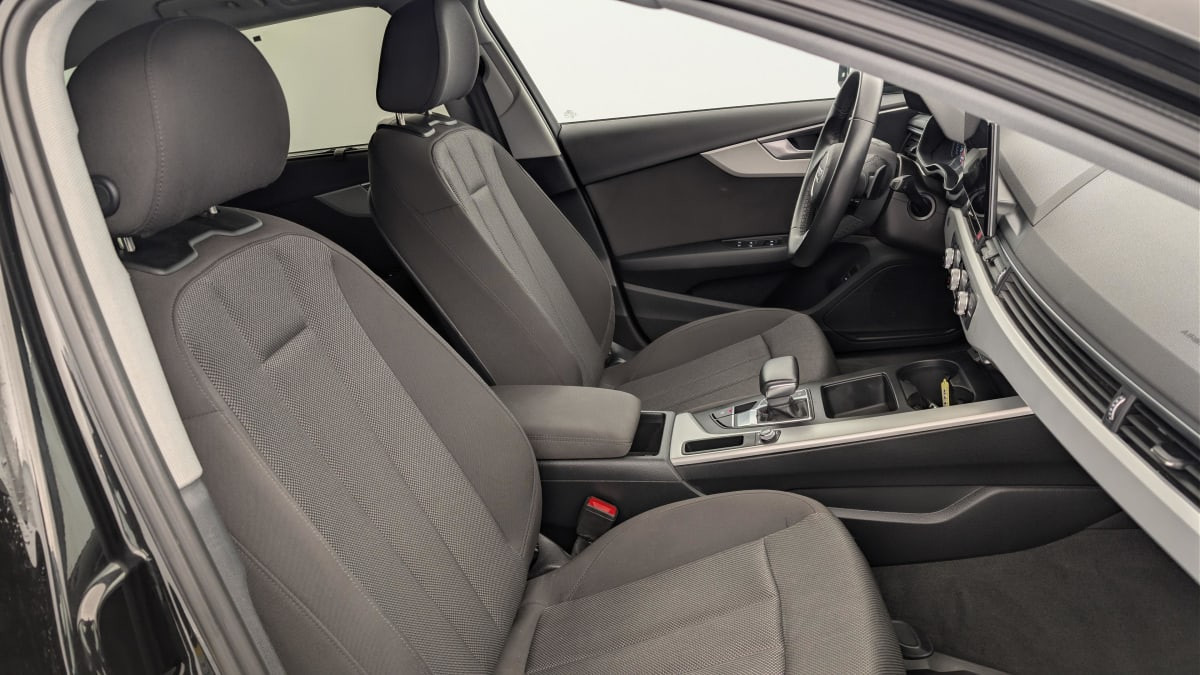 Vente en ligne Audi A4 Avant 35 TFSI 150 S tronic 7 Design au prix de 25 420 €