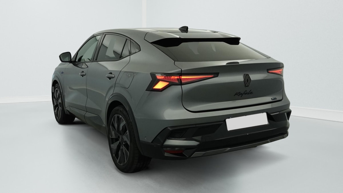 Vente en ligne Renault Rafale hyper hybrid E-Tech 4x4 300 esprit Alpine au prix de 44 990 €