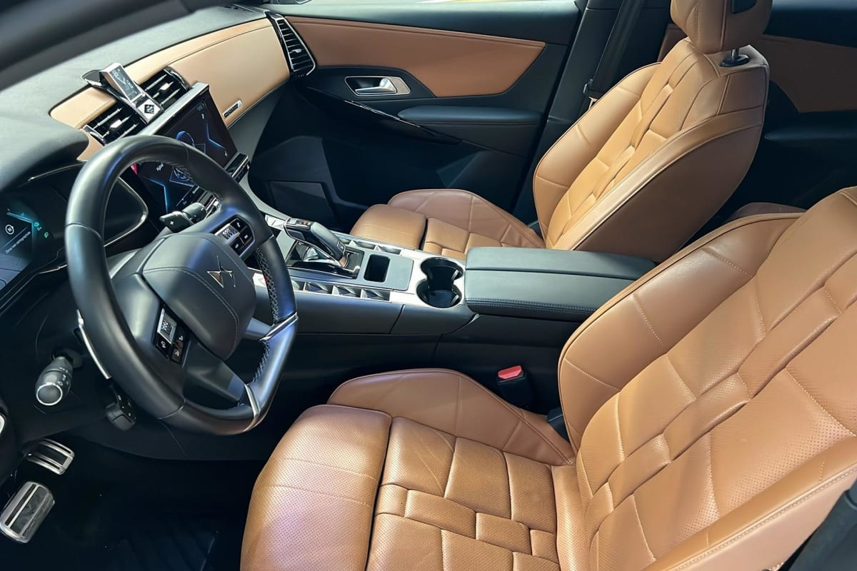 Vente en ligne Ds DS7 Crossback Hybride E-Tense 300 EAT8 4x4 Rivoli au prix de 30 160 €