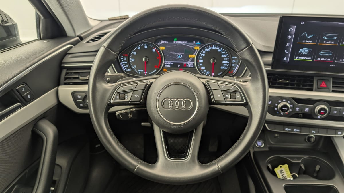Vente en ligne Audi A4 Avant 35 TFSI 150 S tronic 7 Design au prix de 25 420 €