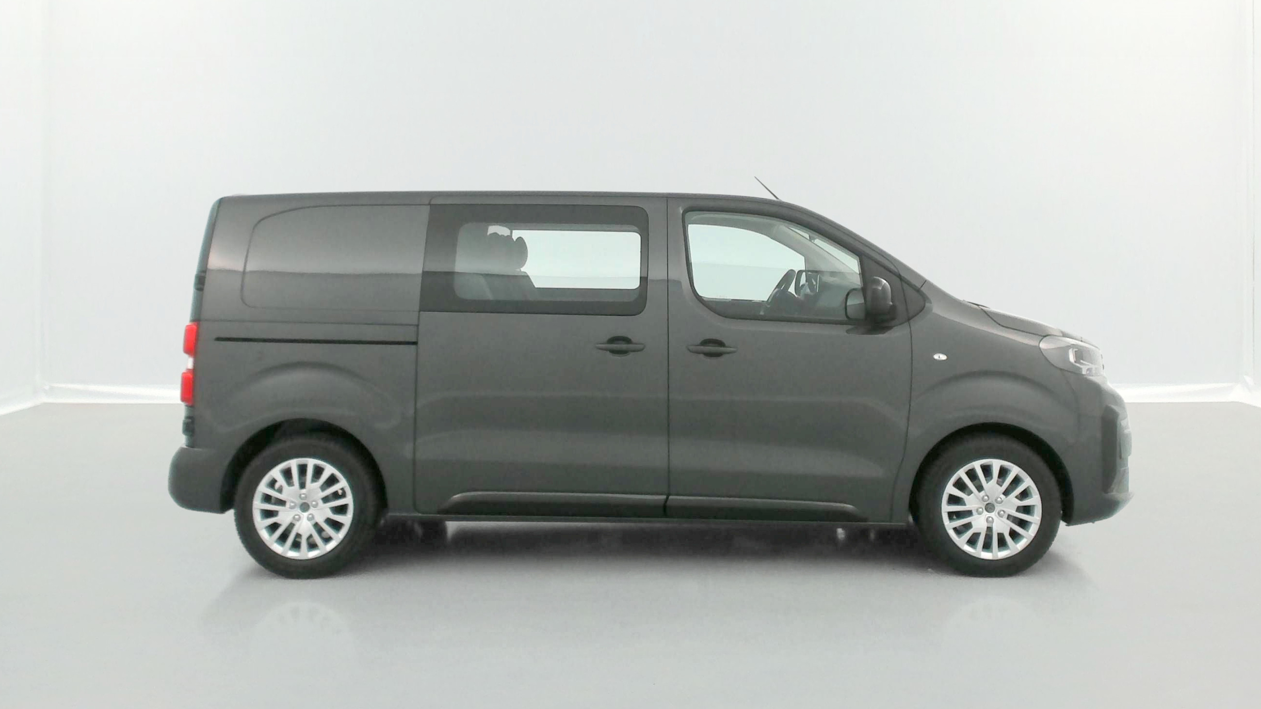 Vente en ligne Peugeot Expert EXPERT CA M 2.0 BlueHDi 180ch EAT8 au prix de 35 340 €