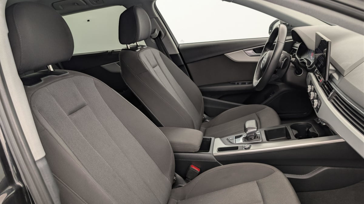 Vente en ligne Audi A4 Avant 35 TFSI 150 S tronic 7 Design au prix de 25 420 €