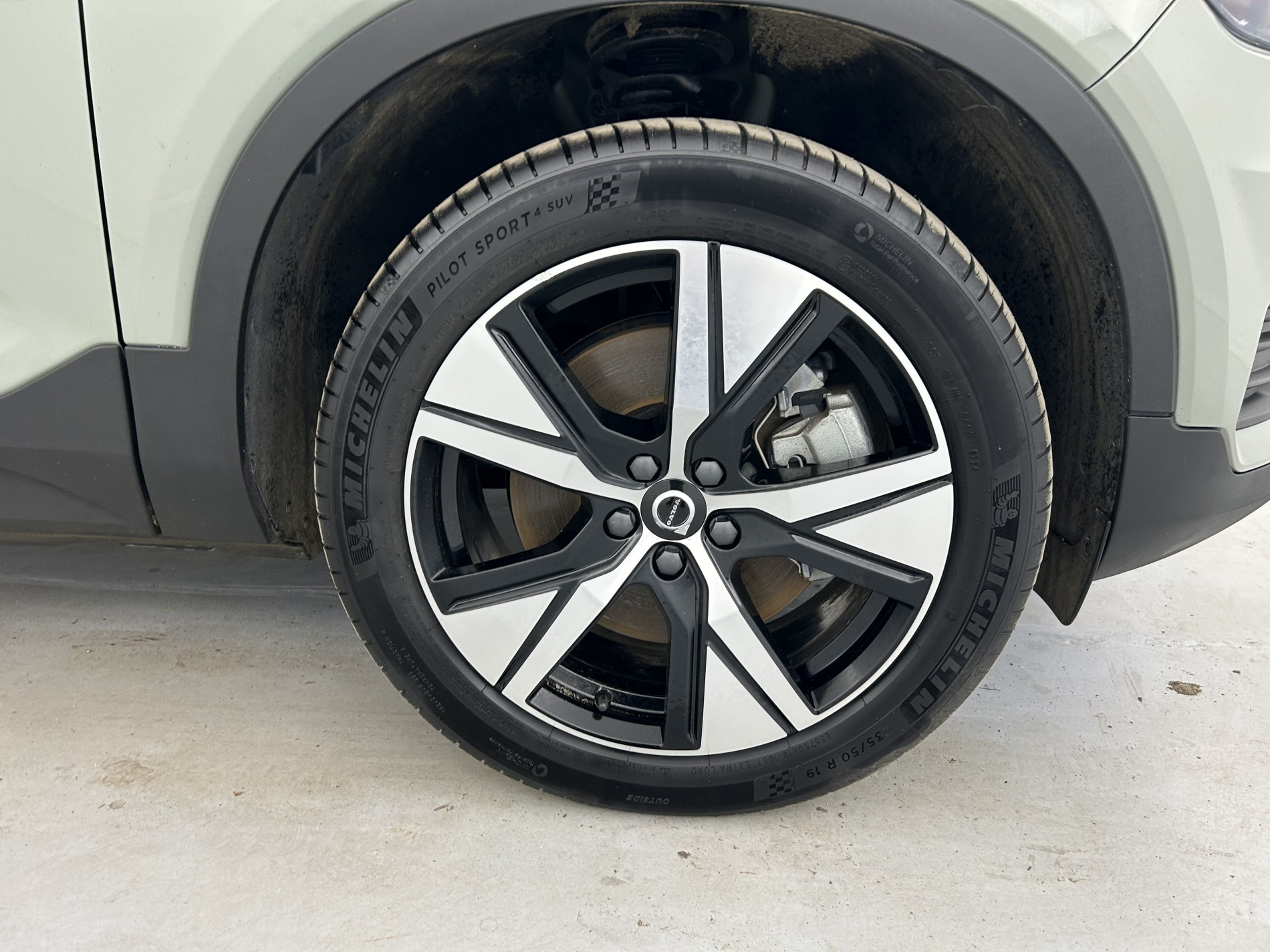 Vente en ligne Volvo XC40 Recharge 231ch Start EDT au prix de 19 990 €