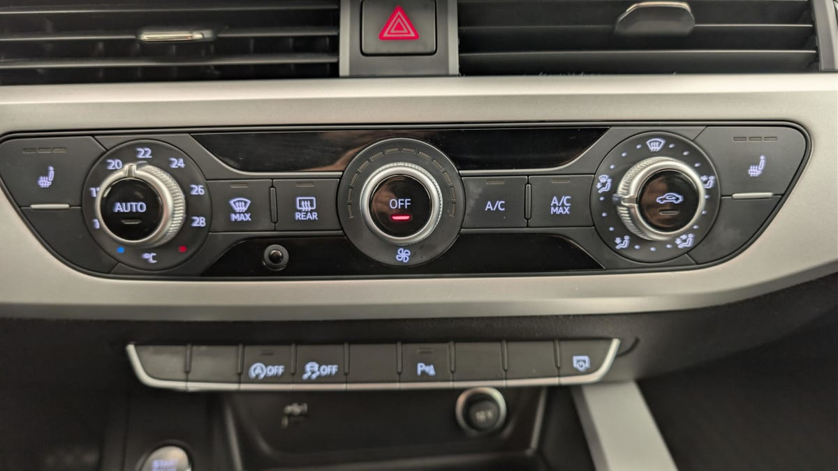 Vente en ligne Audi A4 Avant 35 TFSI 150 S tronic 7 Design au prix de 25 420 €