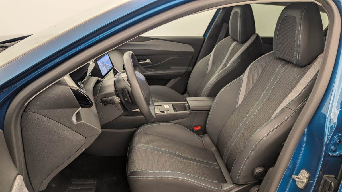 Vente en ligne Peugeot 408 Hybrid 145 e-DCS6 Allure au prix de 25 420 €