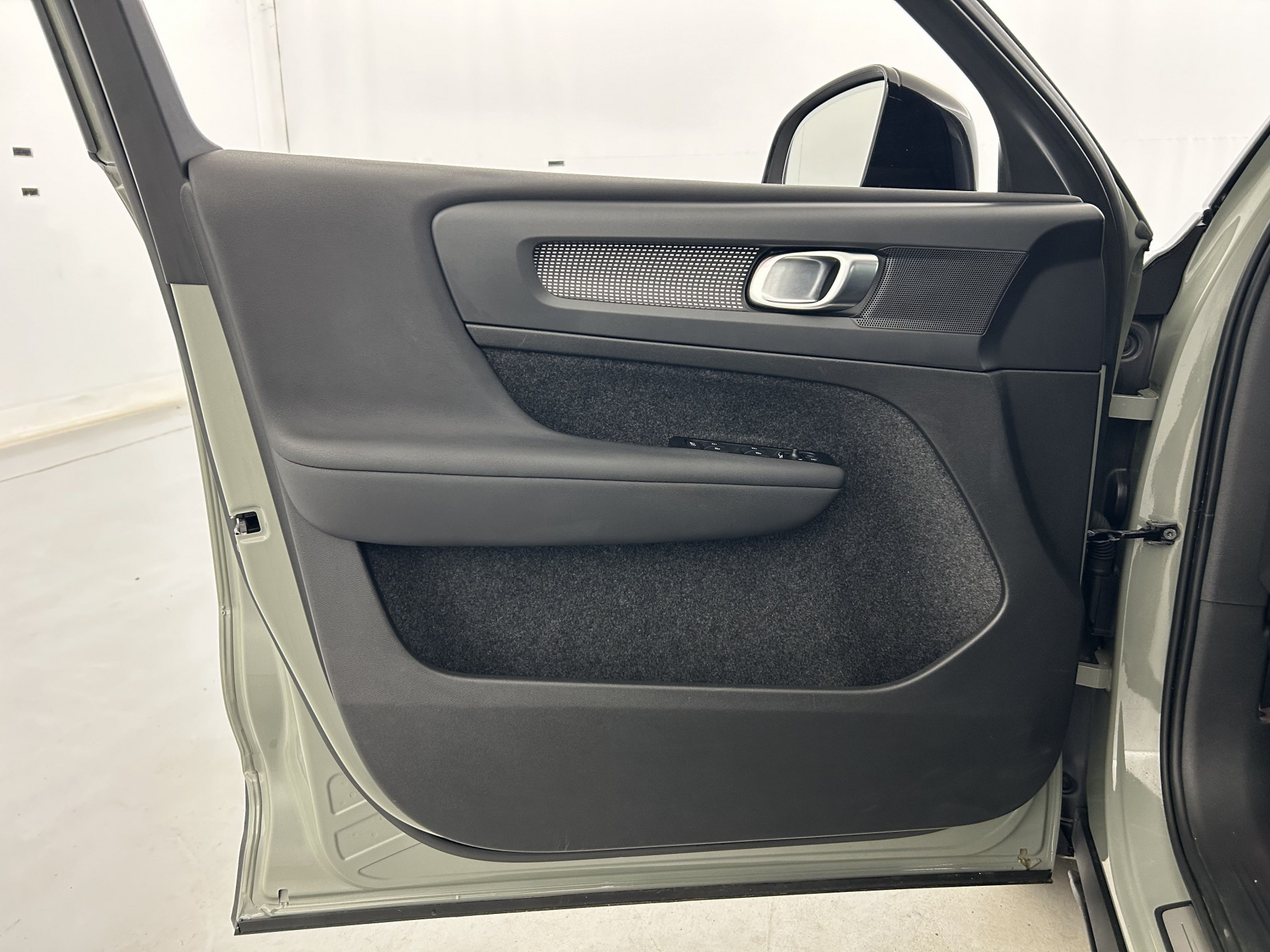 Vente en ligne Volvo XC40 Recharge 231ch Start EDT au prix de 19 990 €