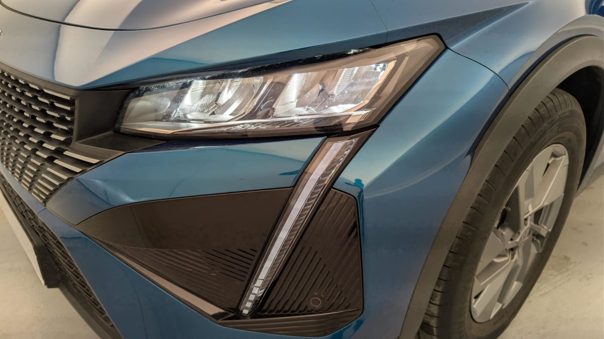 Vente en ligne Peugeot 408 Hybrid 145 e-DCS6 Allure au prix de 25 420 €