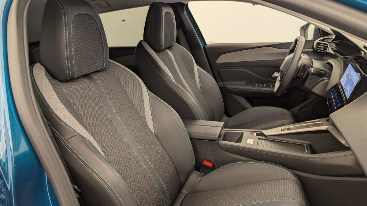 Vente en ligne Peugeot 408 Hybrid 145 e-DCS6 Allure au prix de 25 420 €