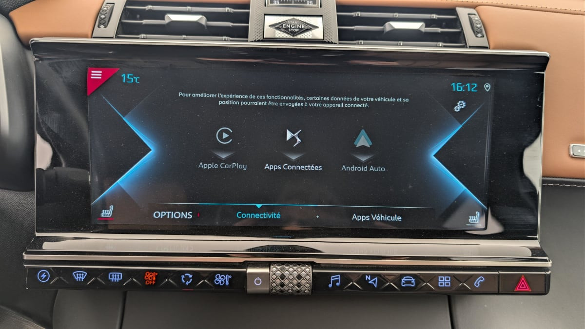 Vente en ligne Ds DS7 Crossback Hybride E-Tense 300 EAT8 4x4 Rivoli au prix de 30 160 €