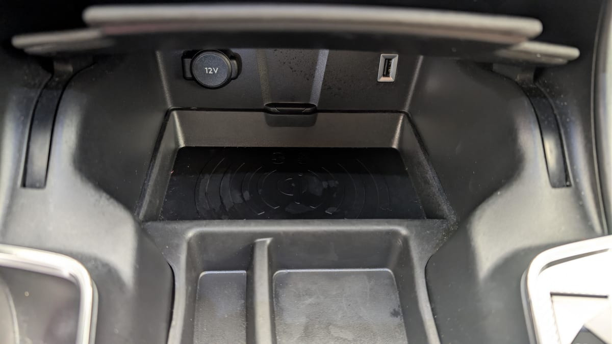 Vente en ligne Ds DS7 Crossback Hybride E-Tense 300 EAT8 4x4 Rivoli au prix de 29 130 €