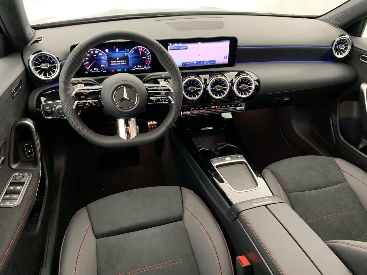 Vente en ligne Mercedes Classe A 250 e Hybrid EQ 8G-DCT AMG Line au prix de 44 790 €