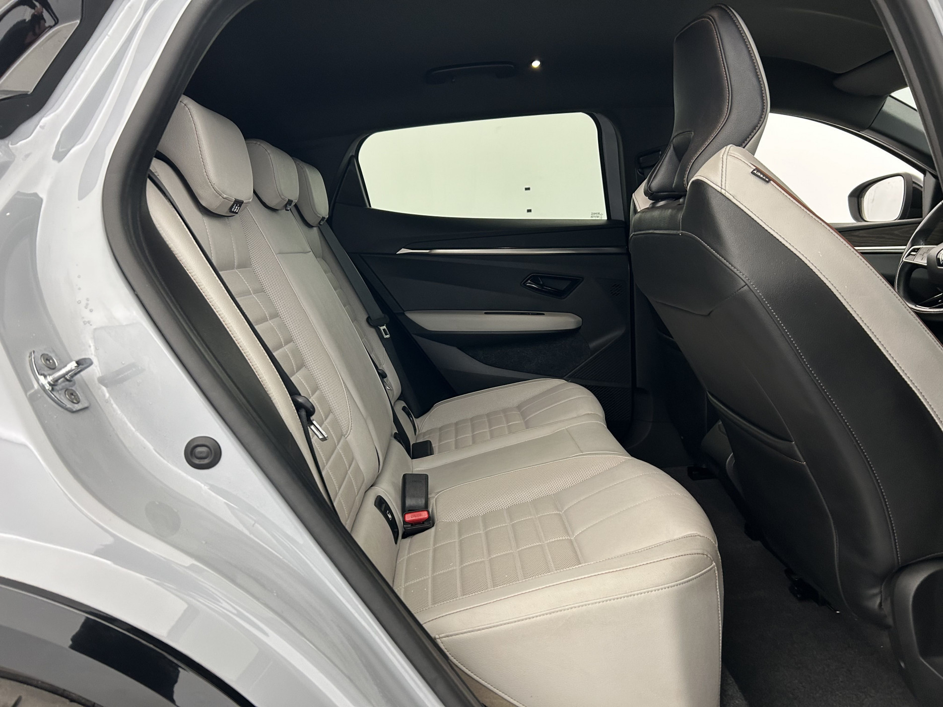 Vente en ligne Renault Megane E-Tech Electric EV60 220ch Iconic super charge + Pompe à chaleur au prix de 22 990 €