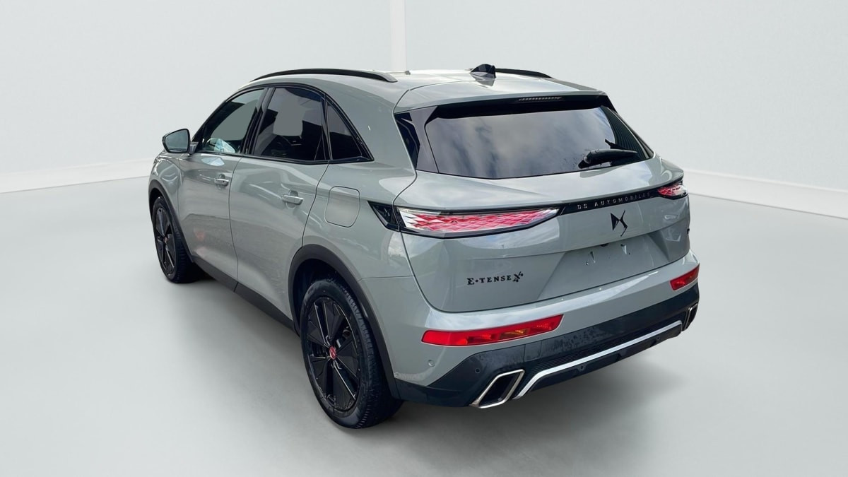 Vente en ligne Ds DS7 Crossback Hybride Rechargeable E-Tense 300 EAT8 4x4 Performance Line + au prix de 36 750 €