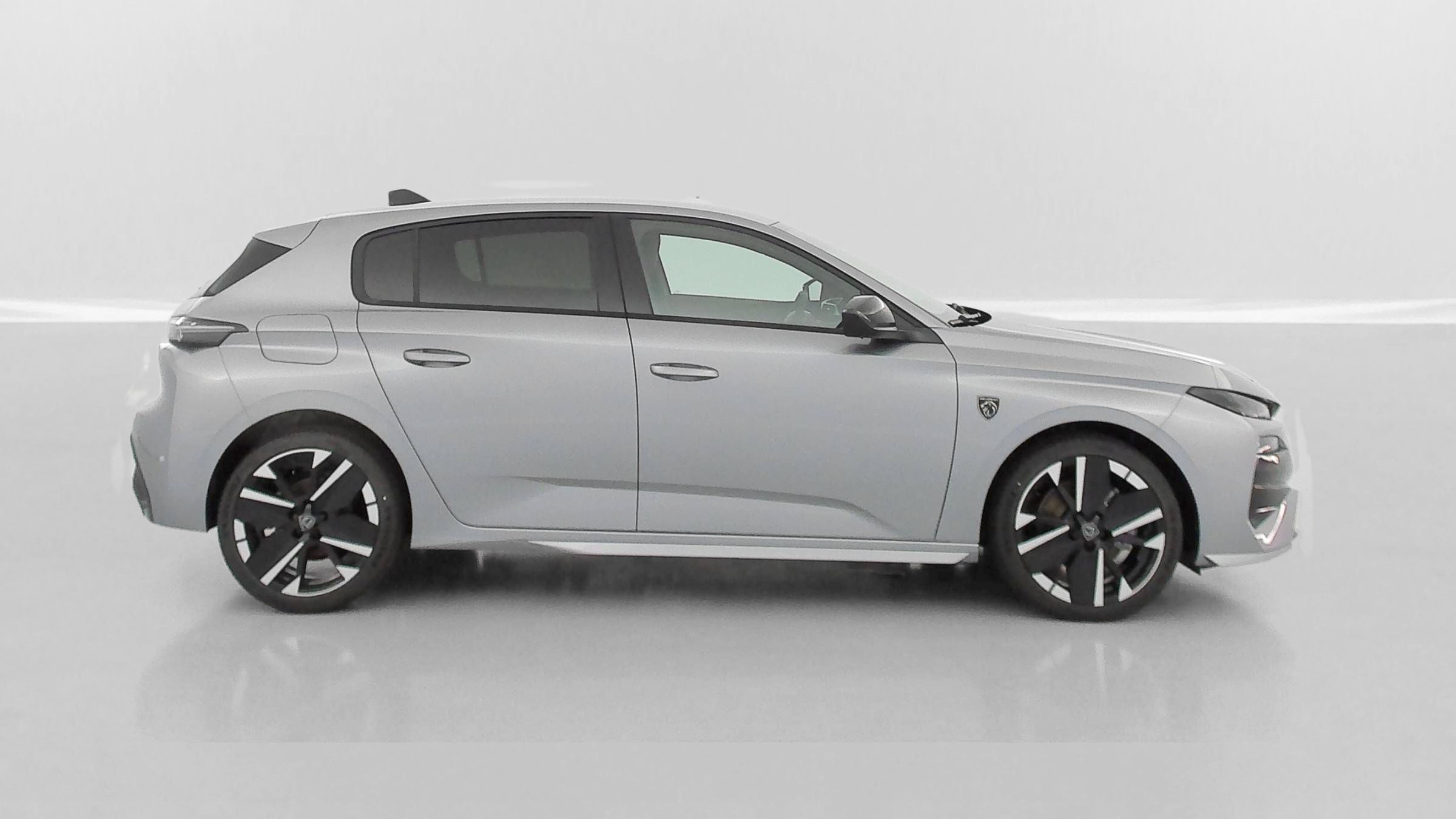 Vente en ligne Peugeot 308 308 III(2) 1.2 Hybrid 145ch GT e-DCS6 au prix de 29 900 €