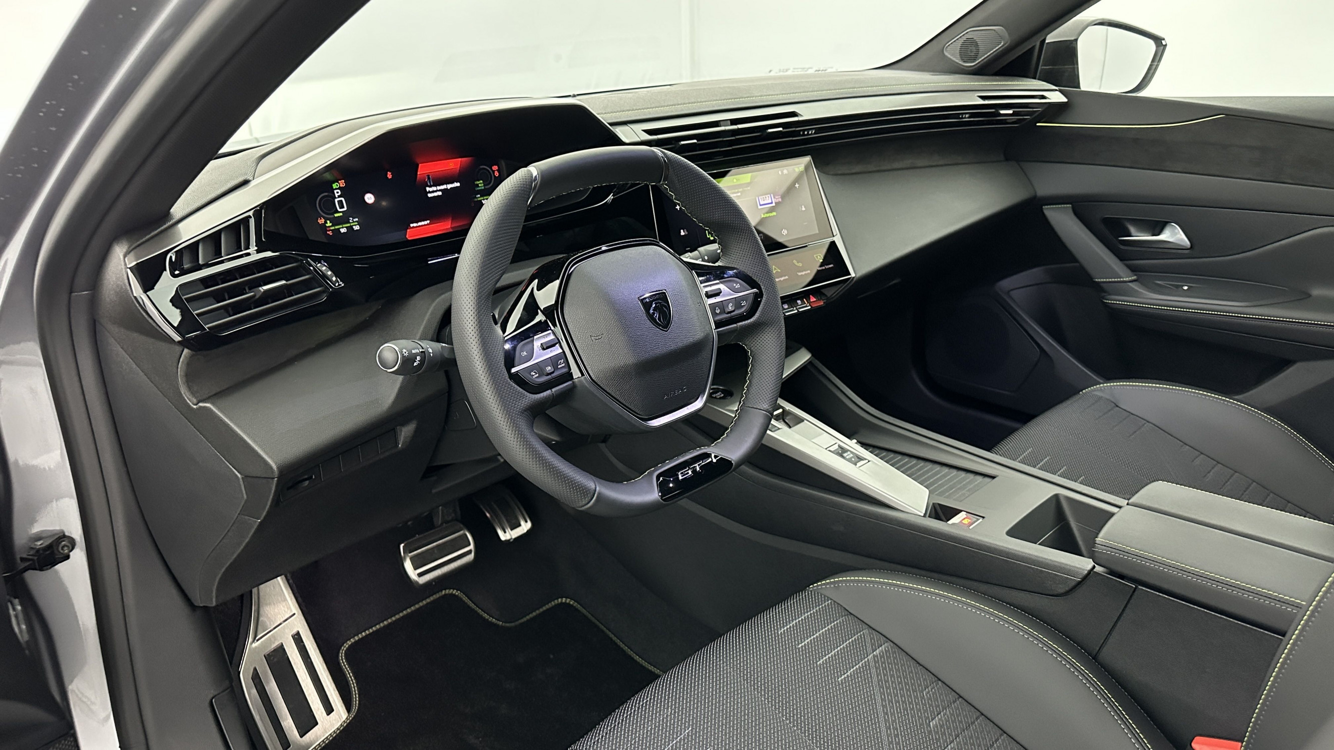 Vente en ligne Peugeot 308 308 III(2) 1.2 Hybrid 145ch GT e-DCS6 au prix de 29 900 €