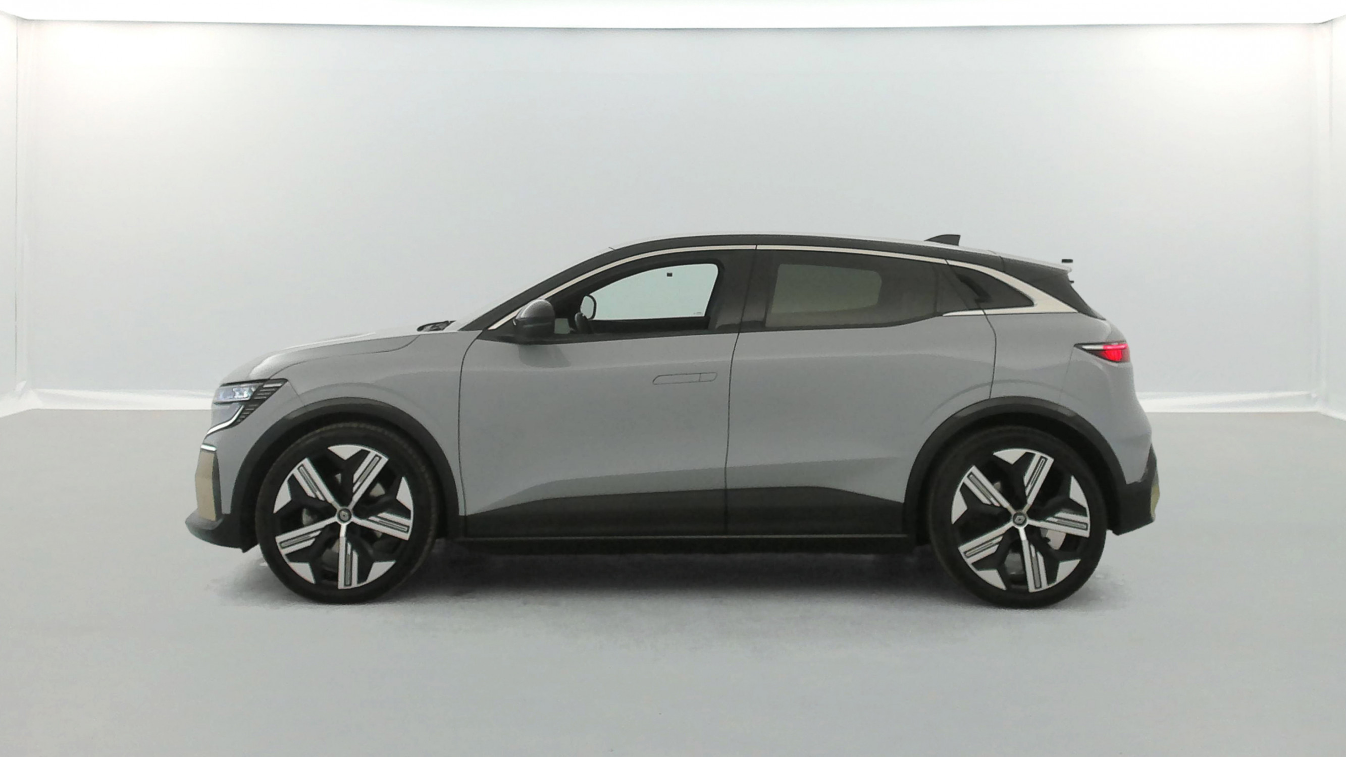 Vente en ligne Renault Megane E-Tech Electric EV60 220ch Iconic super charge + Pompe à chaleur au prix de 22 990 €