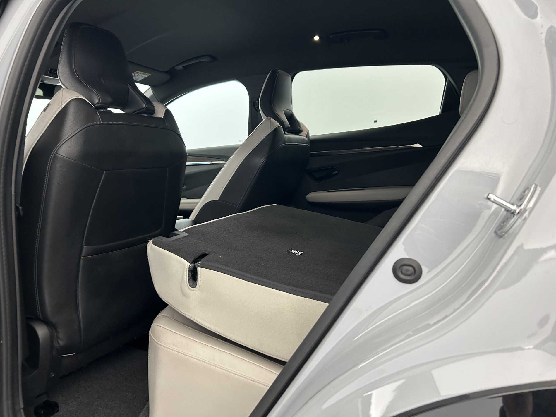 Vente en ligne Renault Megane E-Tech Electric EV60 220ch Iconic super charge + Pompe à chaleur au prix de 22 990 €