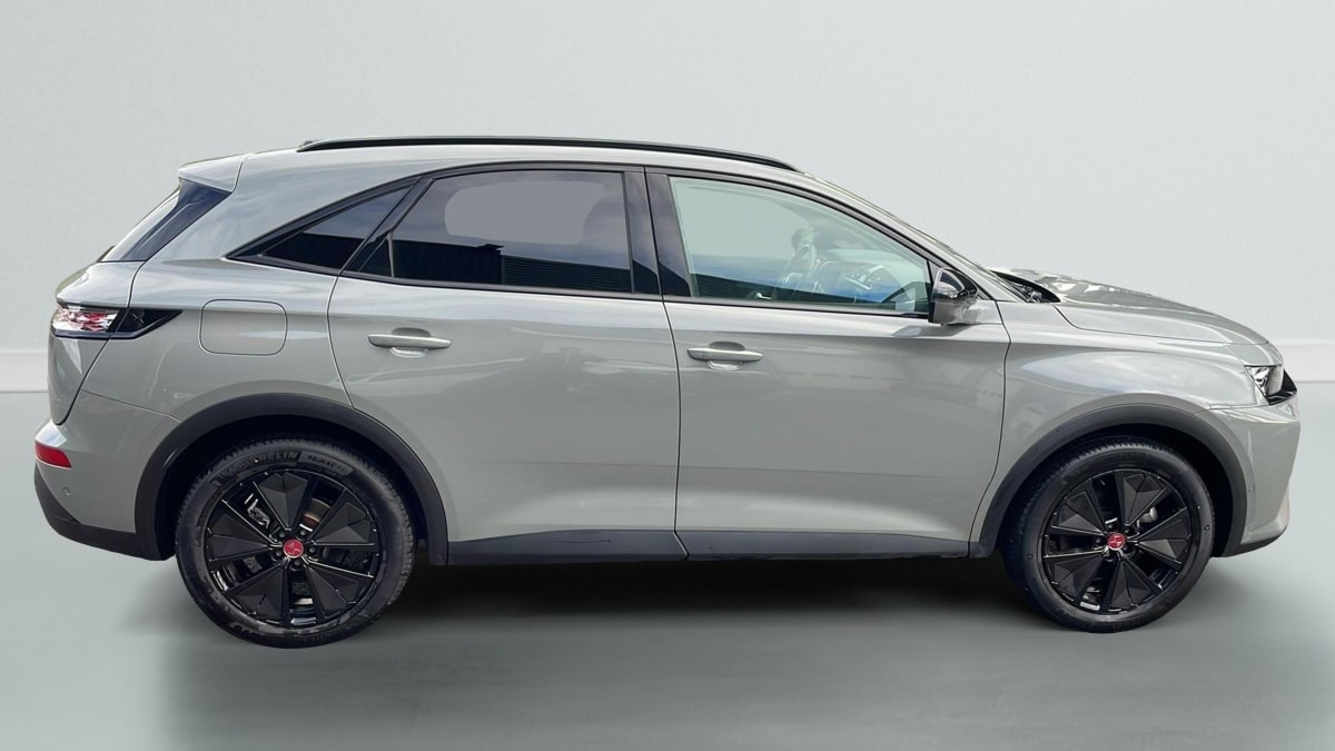Vente en ligne Ds DS7 Crossback Hybride Rechargeable E-Tense 300 EAT8 4x4 Performance Line + au prix de 36 750 €