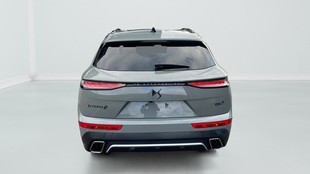Vente en ligne Ds DS7 Crossback Hybride Rechargeable E-Tense 300 EAT8 4x4 Performance Line + au prix de 36 750 €