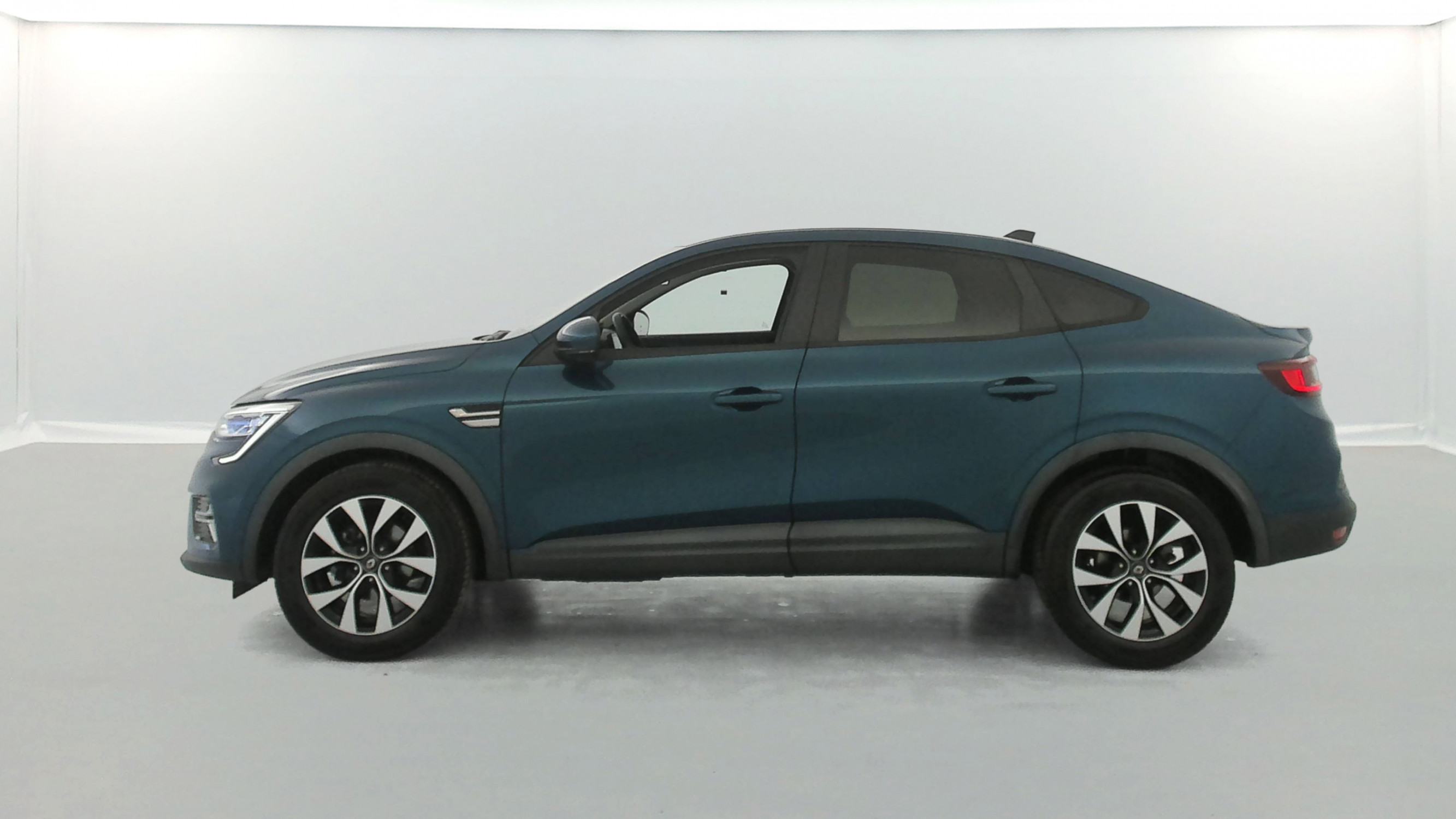 Vente en ligne Renault Arkana 1.3 TCe 140ch Evolution EDC au prix de 18 290 €