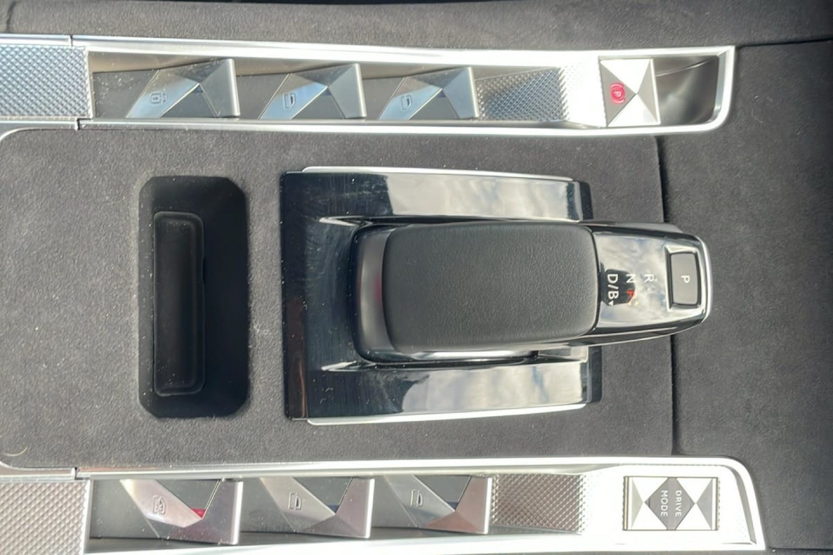 Vente en ligne Ds DS7 Crossback Hybride Rechargeable E-Tense 300 EAT8 4x4 Performance Line + au prix de 36 750 €