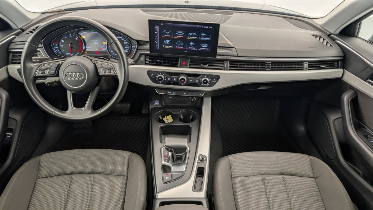 Vente en ligne Audi A4 Avant 35 TFSI 150 S tronic 7 Design au prix de 25 420 €