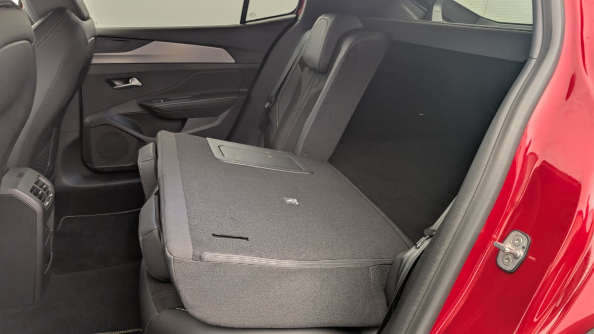 Vente en ligne Peugeot 408 Hybrid 145 e-DCS6 GT au prix de 28 510 €