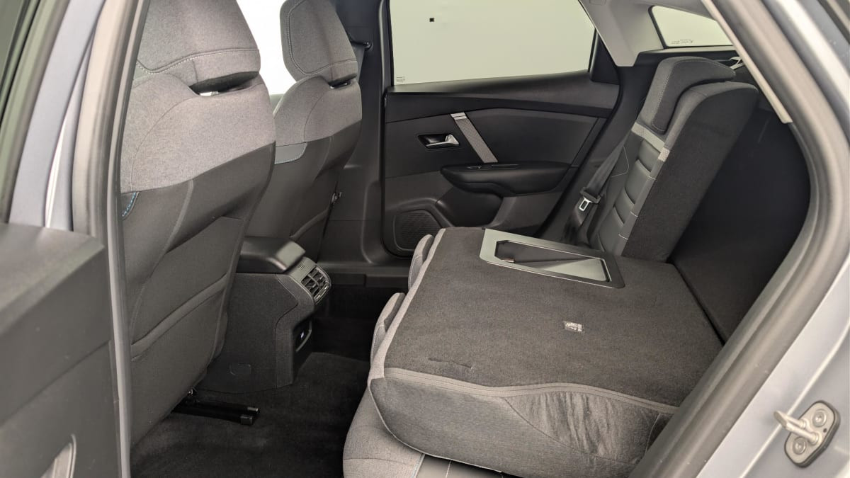 Vente en ligne Citroën C4 PureTech 130 EAT8 Max au prix de 18 830 €