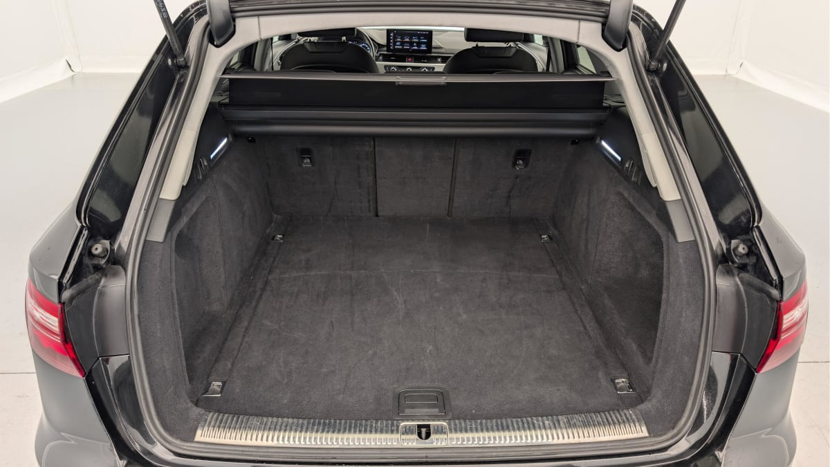 Vente en ligne Audi A4 Avant 35 TFSI 150 S tronic 7 Design au prix de 25 420 €