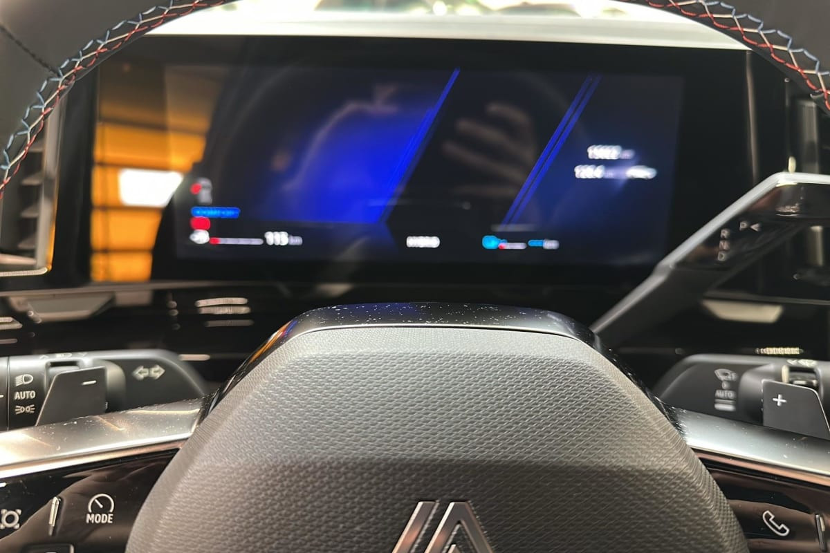 Vente en ligne Renault Rafale hyper hybrid E-Tech 4x4 300 esprit Alpine au prix de 44 990 €