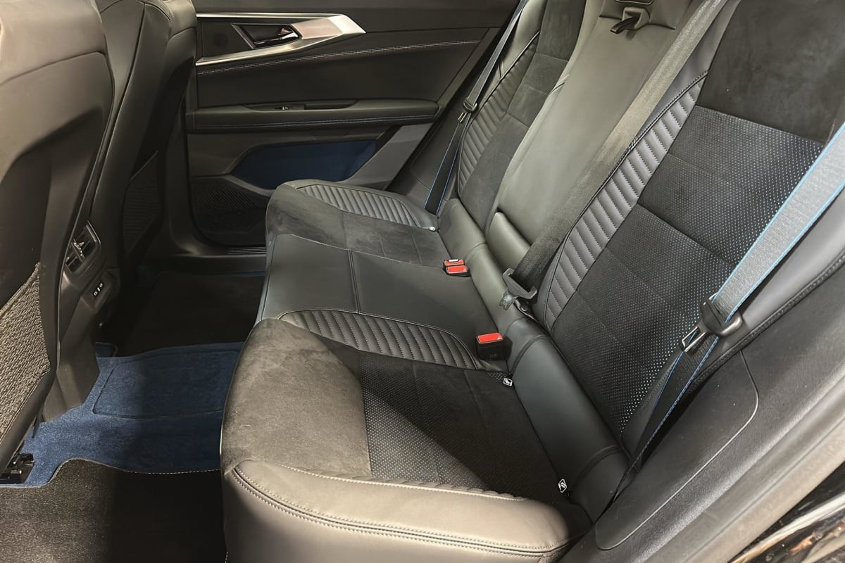 Vente en ligne Renault Rafale hyper hybrid E-Tech 4x4 300 esprit Alpine au prix de 44 990 €