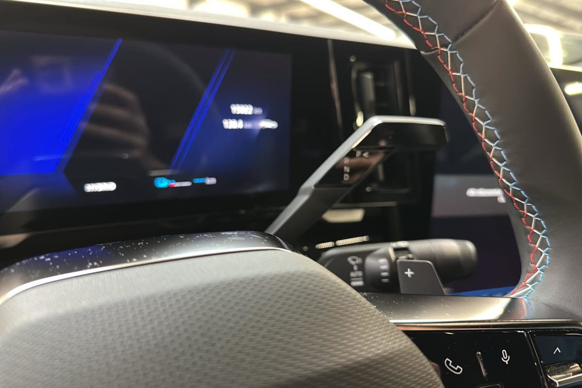 Vente en ligne Renault Rafale hyper hybrid E-Tech 4x4 300 esprit Alpine au prix de 44 990 €