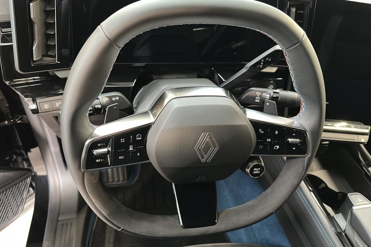 Vente en ligne Renault Rafale hyper hybrid E-Tech 4x4 300 esprit Alpine au prix de 44 990 €