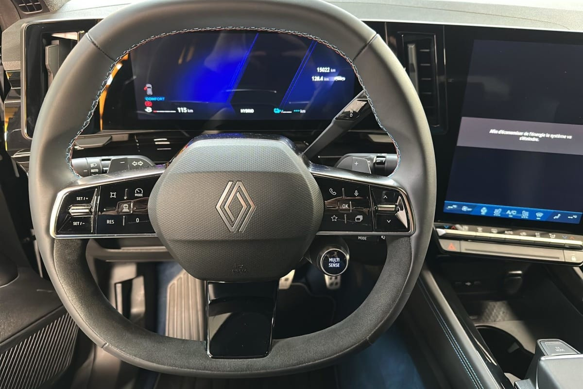 Vente en ligne Renault Rafale hyper hybrid E-Tech 4x4 300 esprit Alpine au prix de 44 990 €