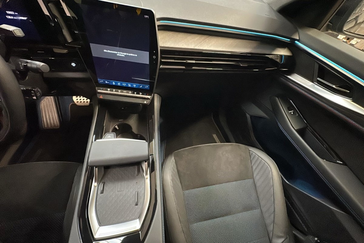 Vente en ligne Renault Rafale hyper hybrid E-Tech 4x4 300 esprit Alpine au prix de 44 990 €