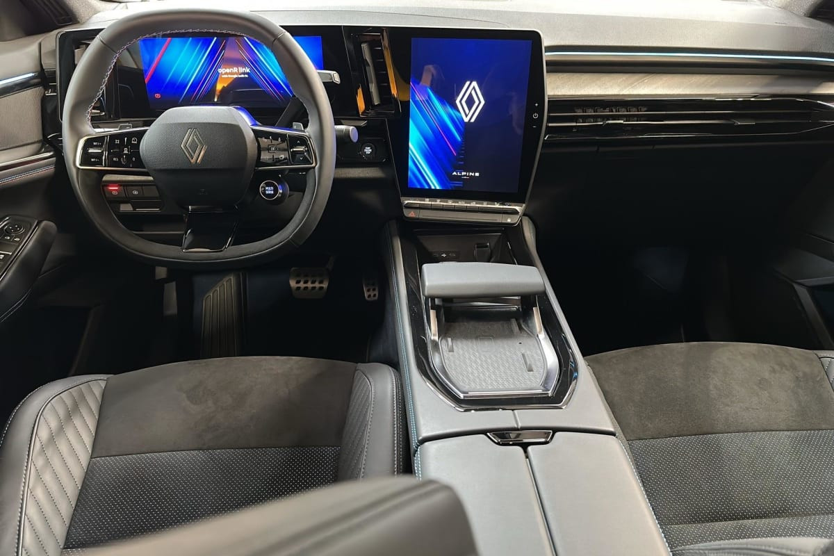 Vente en ligne Renault Rafale hyper hybrid E-Tech 4x4 300 esprit Alpine au prix de 44 990 €