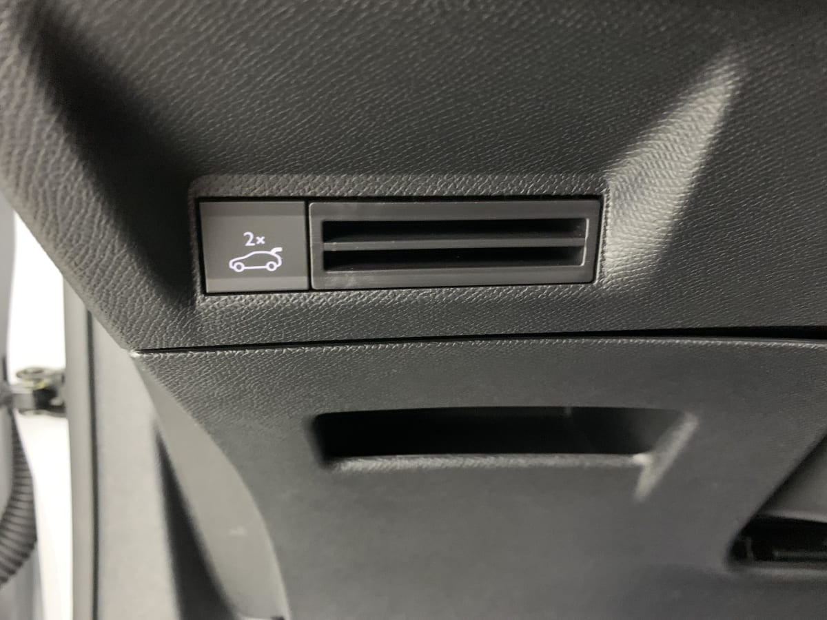 Vente en ligne Peugeot 3008 Hybrid 145 e-DCS6 GT au prix de 33 340 €