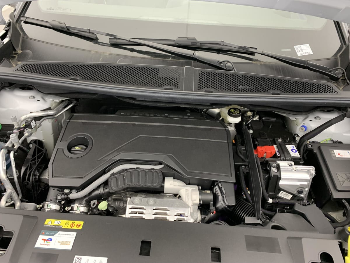 Vente en ligne Peugeot 3008 Hybrid 145 e-DCS6 GT au prix de 33 340 €