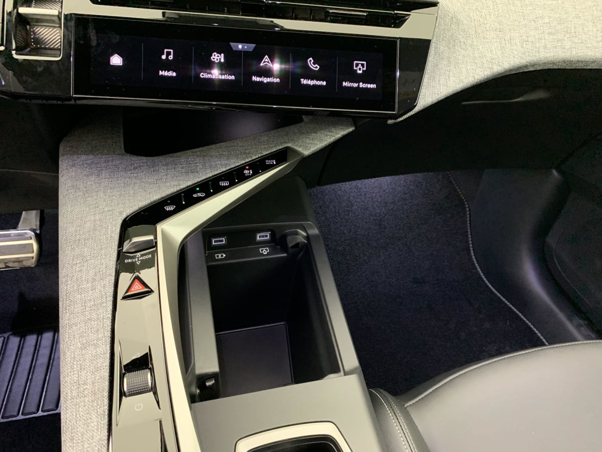 Vente en ligne Peugeot 3008 Hybrid 145 e-DCS6 GT au prix de 33 340 €