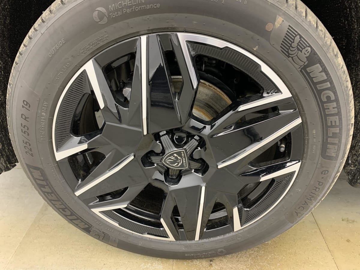 Vente en ligne Peugeot 3008 Hybrid 145 e-DCS6 GT au prix de 33 340 €