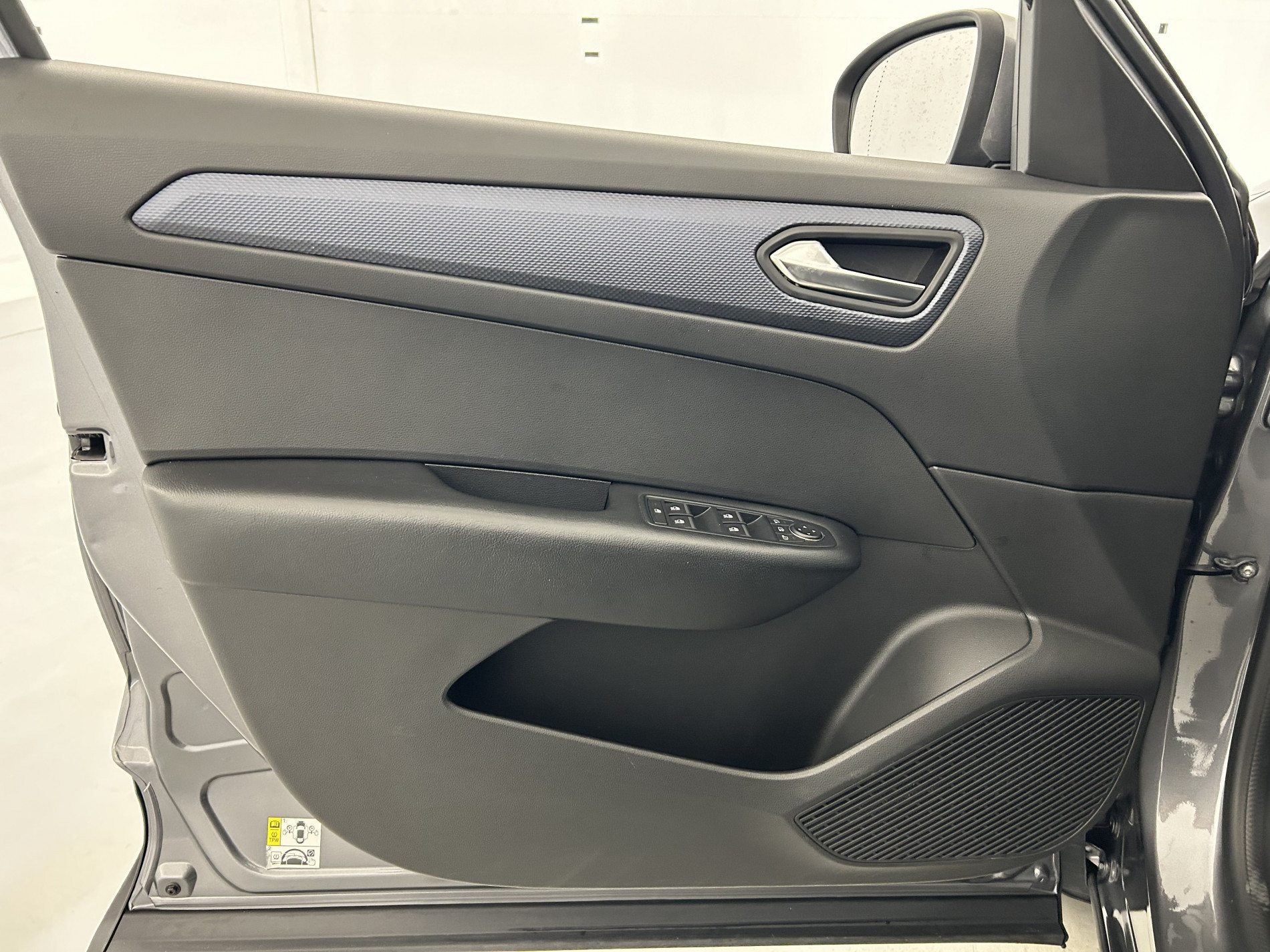 Vente en ligne Renault Arkana 1.3 TCe mild hybrid 140ch Evolution EDC au prix de 18 290 €