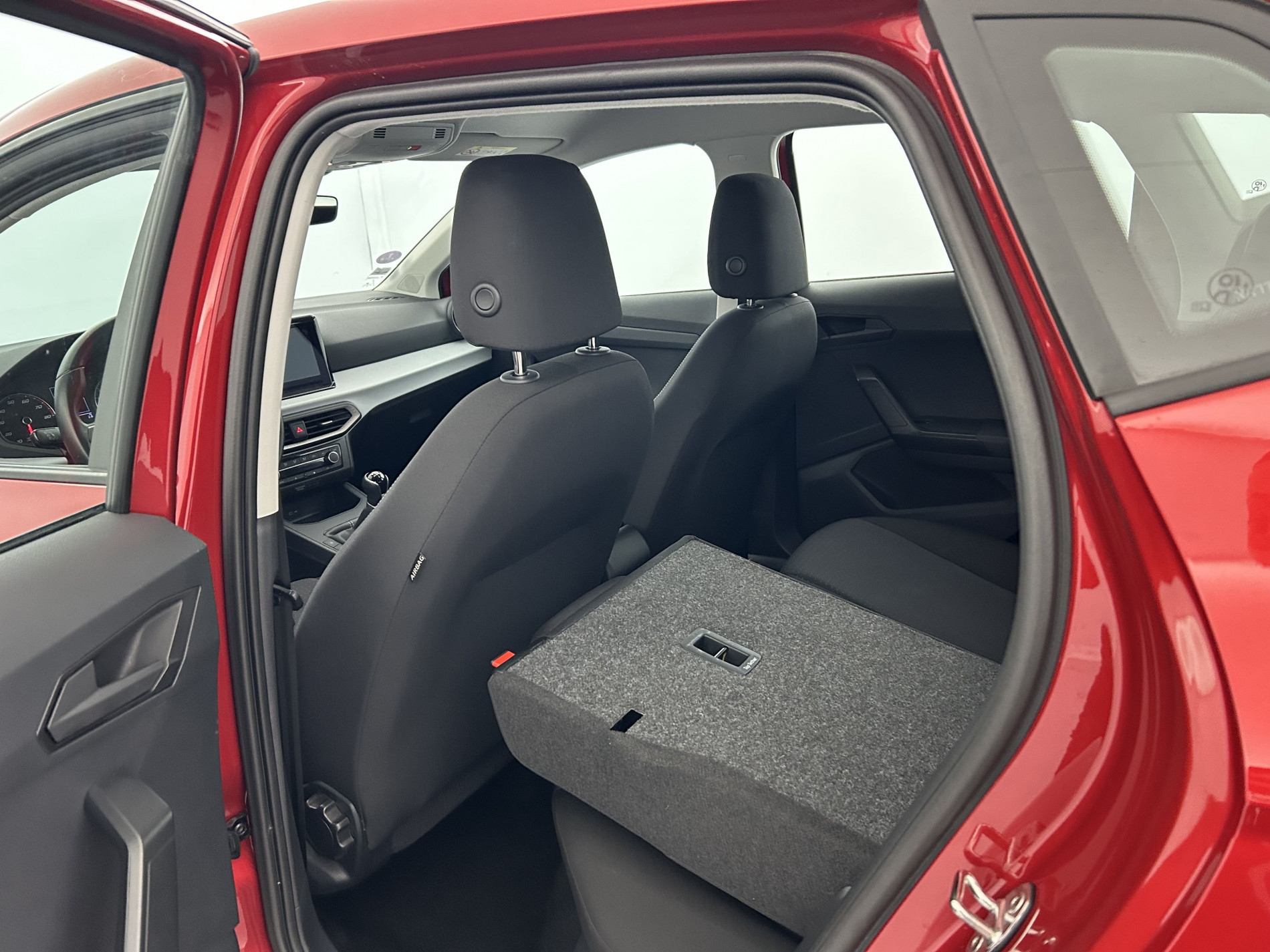 Vente en ligne Seat Ibiza 1.0 95ch Style Business Suréquipée + Attelage au prix de 13 980 €