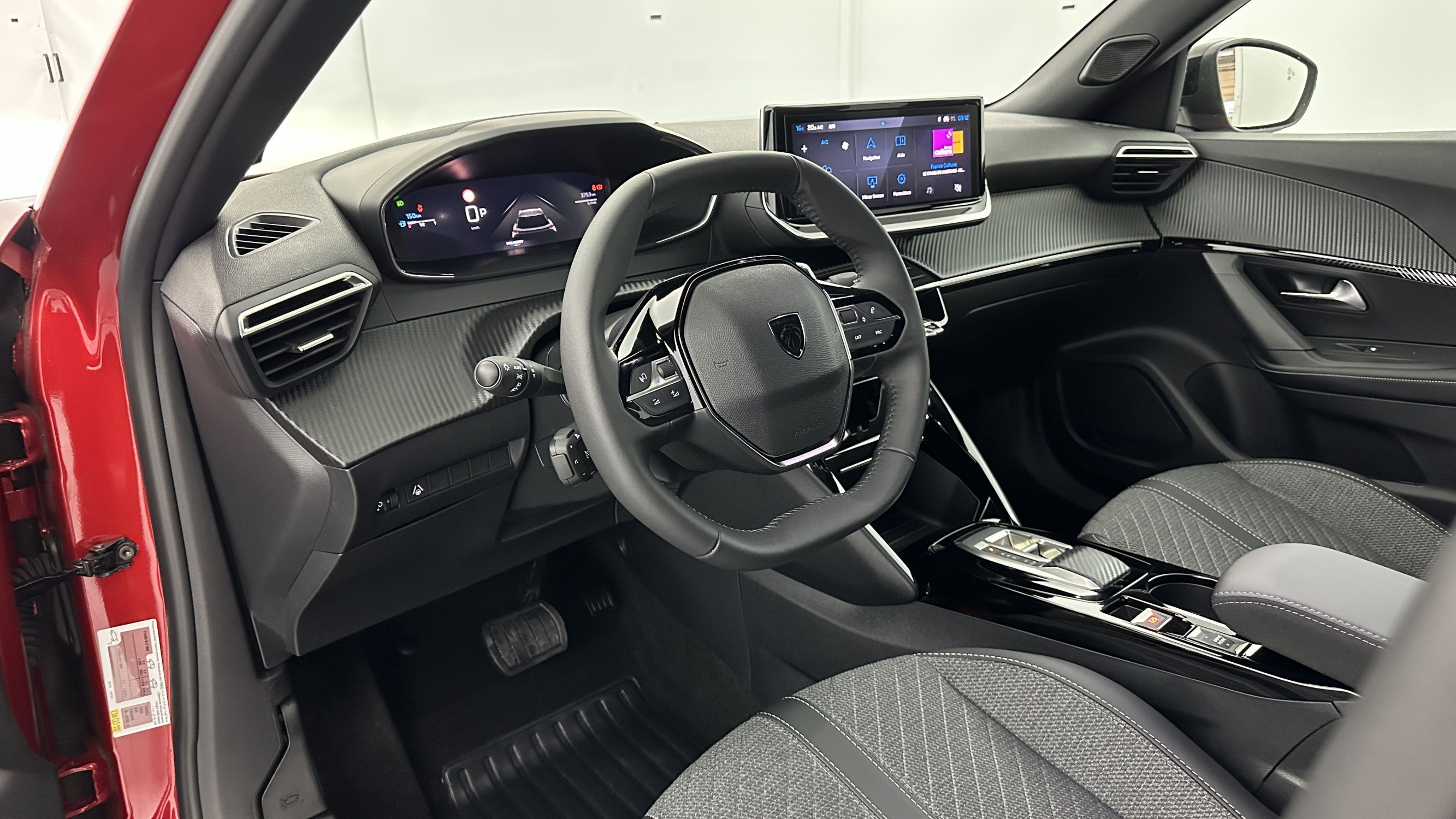 Vente en ligne Peugeot 2008 2008 II 1.2 Hybrid 145ch Allure e-DCS6 au prix de 24 710 €