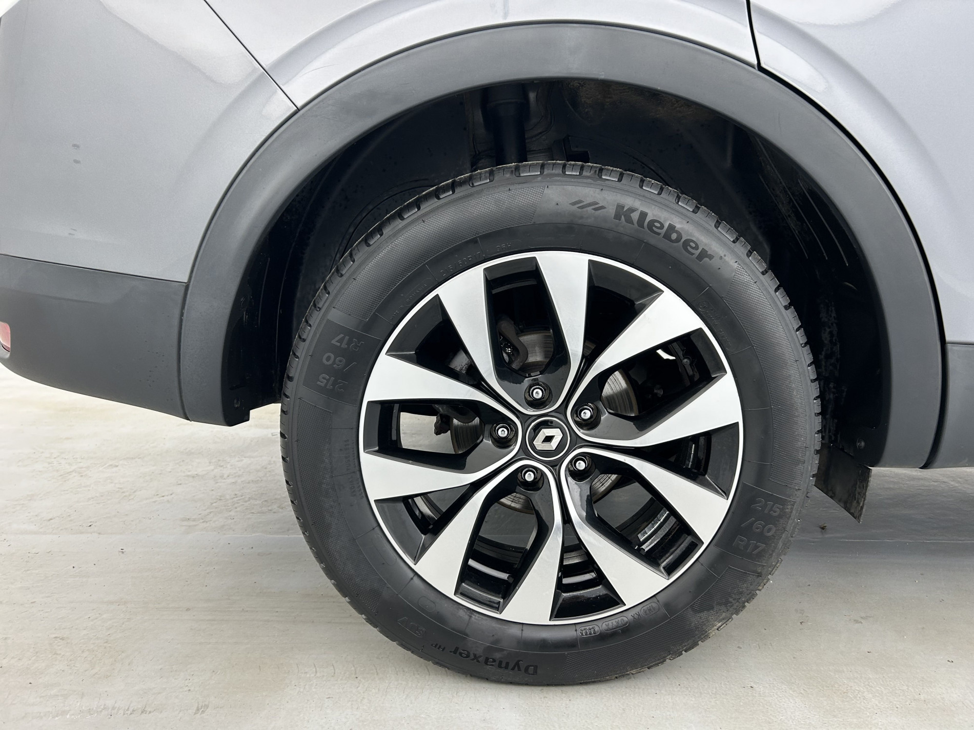 Vente en ligne Renault Arkana 1.3 TCe mild hybrid 140ch Evolution EDC au prix de 18 290 €