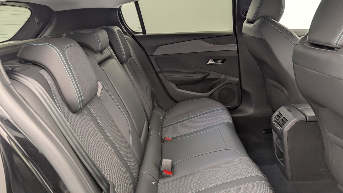 Vente en ligne Peugeot 308 Hybrid 145 e-DCS6 Allure au prix de 23 360 €