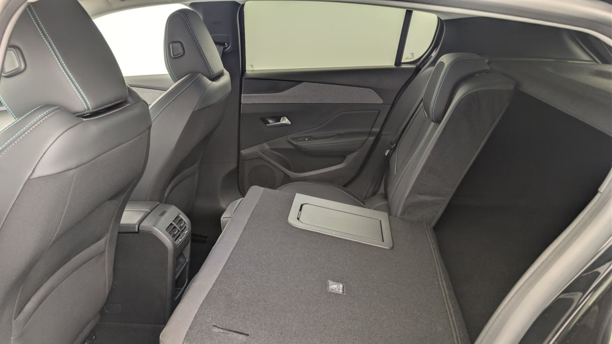 Vente en ligne Peugeot 308 Hybrid 145 e-DCS6 Allure au prix de 23 360 €