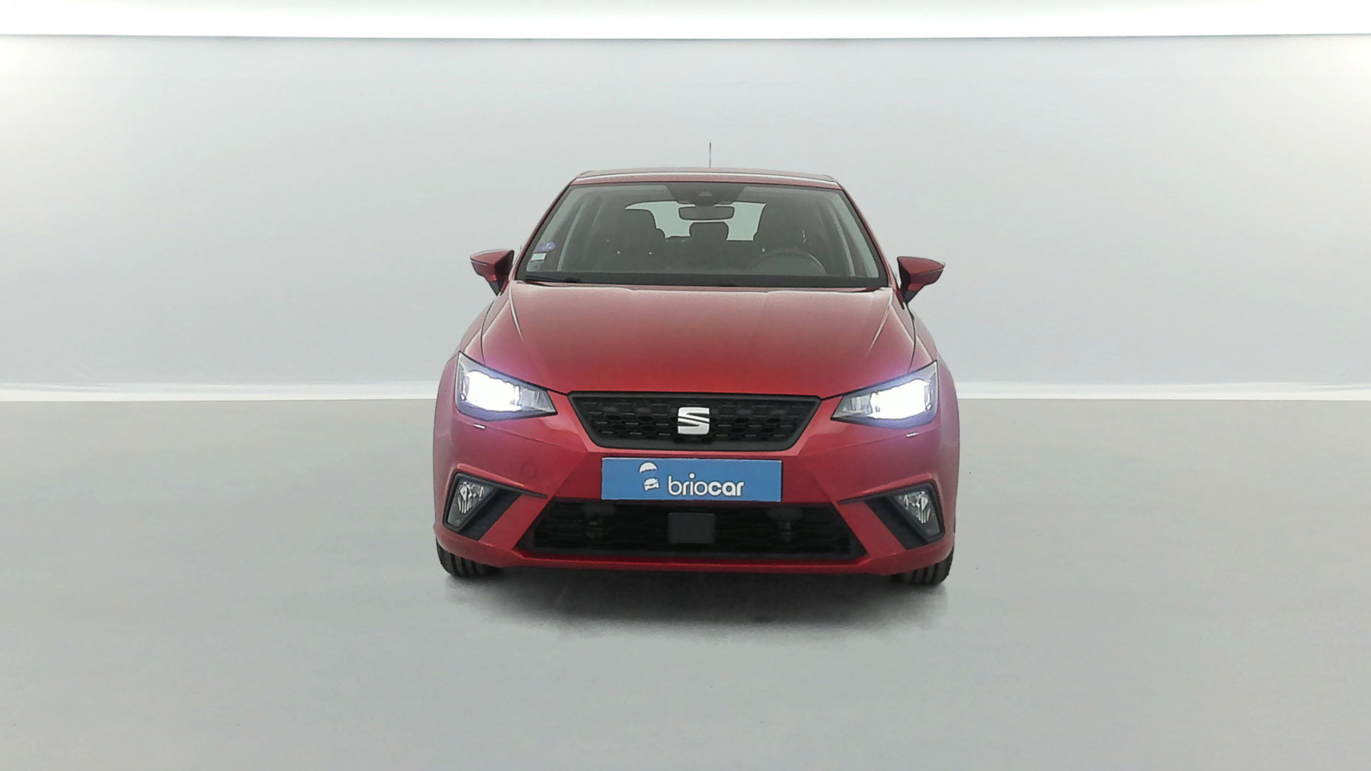 Vente en ligne Seat Ibiza 1.0 95ch Style Business Suréquipée + Attelage au prix de 13 980 €