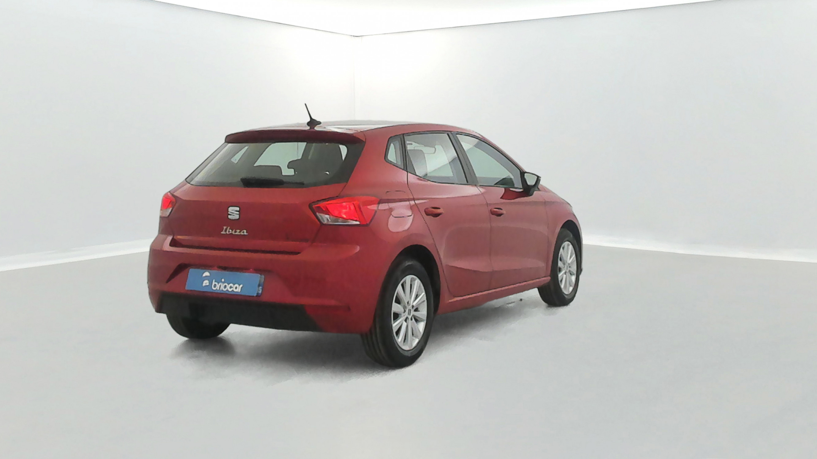 Vente en ligne Seat Ibiza 1.0 95ch Style Business Suréquipée + Attelage au prix de 13 980 €