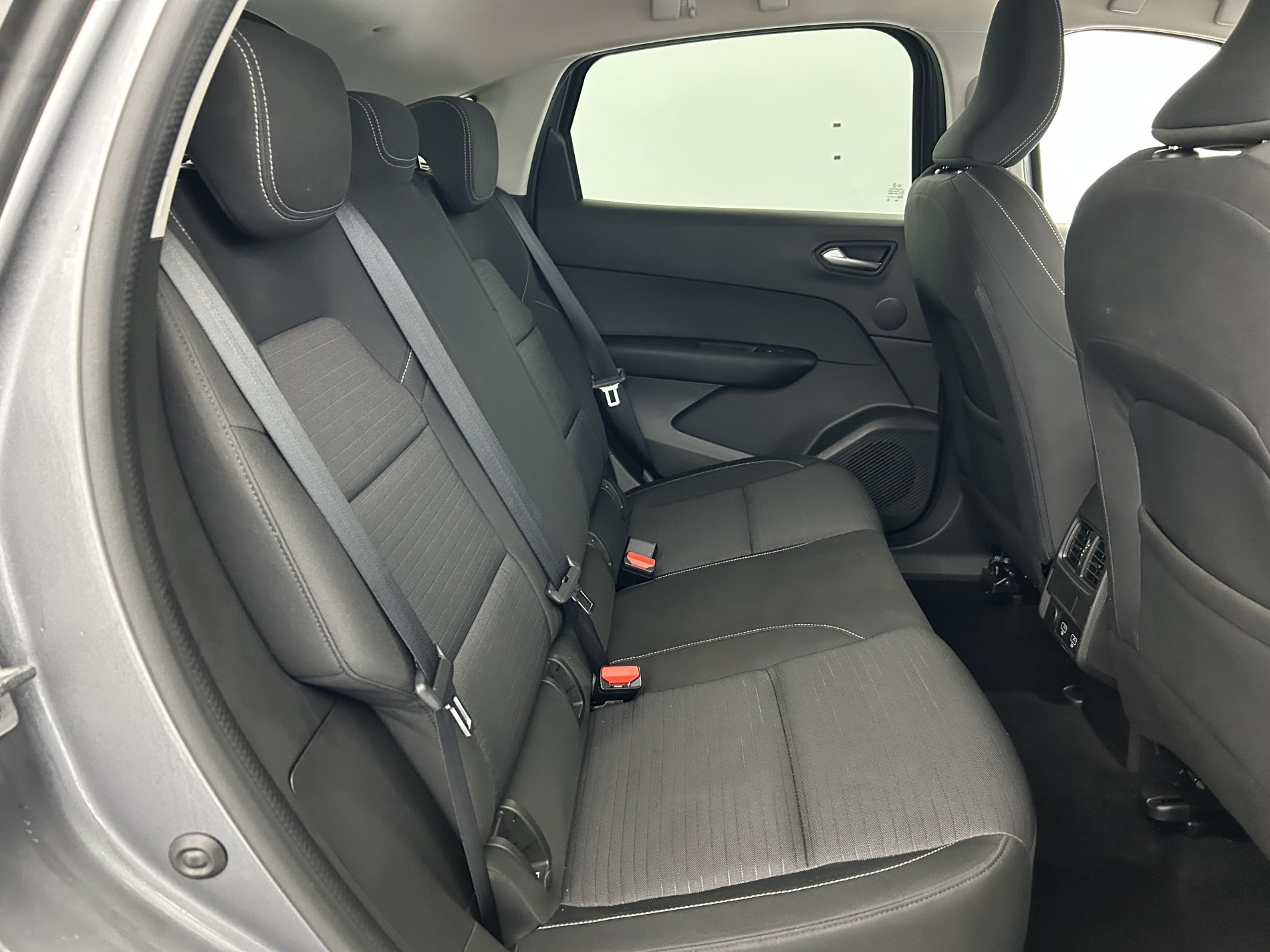 Vente en ligne Renault Arkana 1.3 TCe mild hybrid 140ch Evolution EDC au prix de 18 290 €
